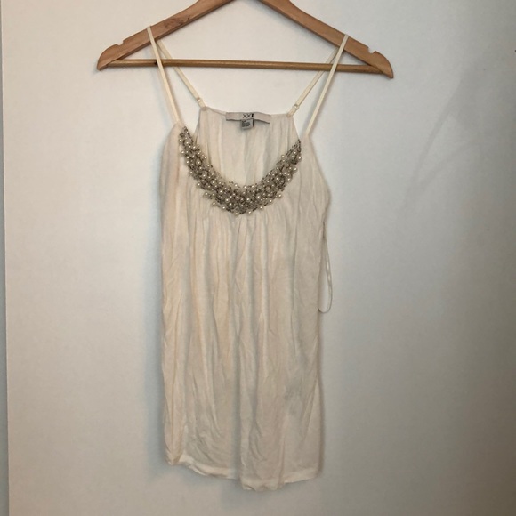 Forever 21 Tops - F21 White Cami
